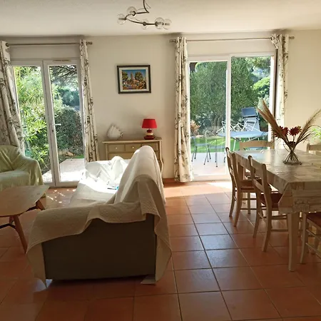 Domaine De La Pinede Golfe Saint Tropez 펜션 레지상브르